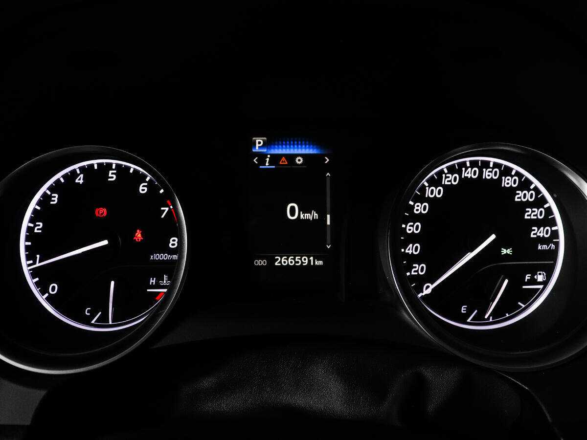 Toyota Camry с пробегом — 2021 год. Фото: #8