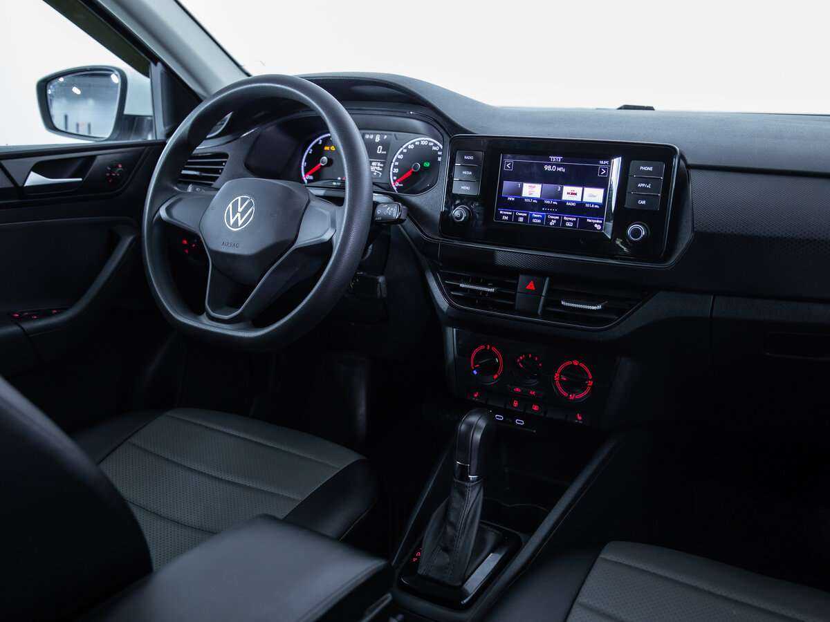 Volkswagen Polo с пробегом — 2020 год. Фото: #10