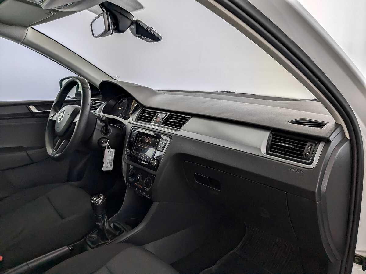 Skoda Rapid с пробегом — 2019 год. Фото: #10
