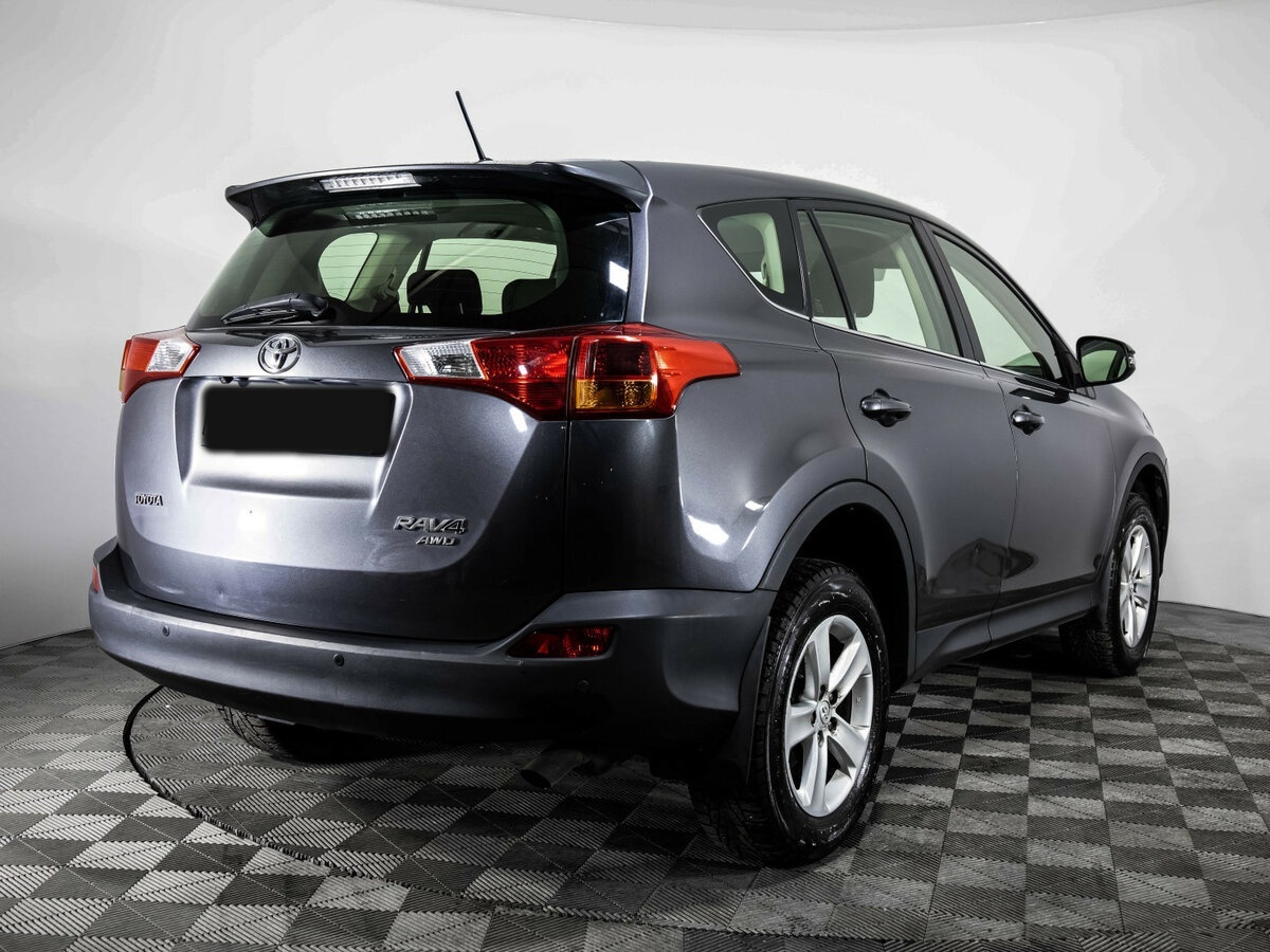 Toyota RAV4 с пробегом — 2013 год. Фото: #4