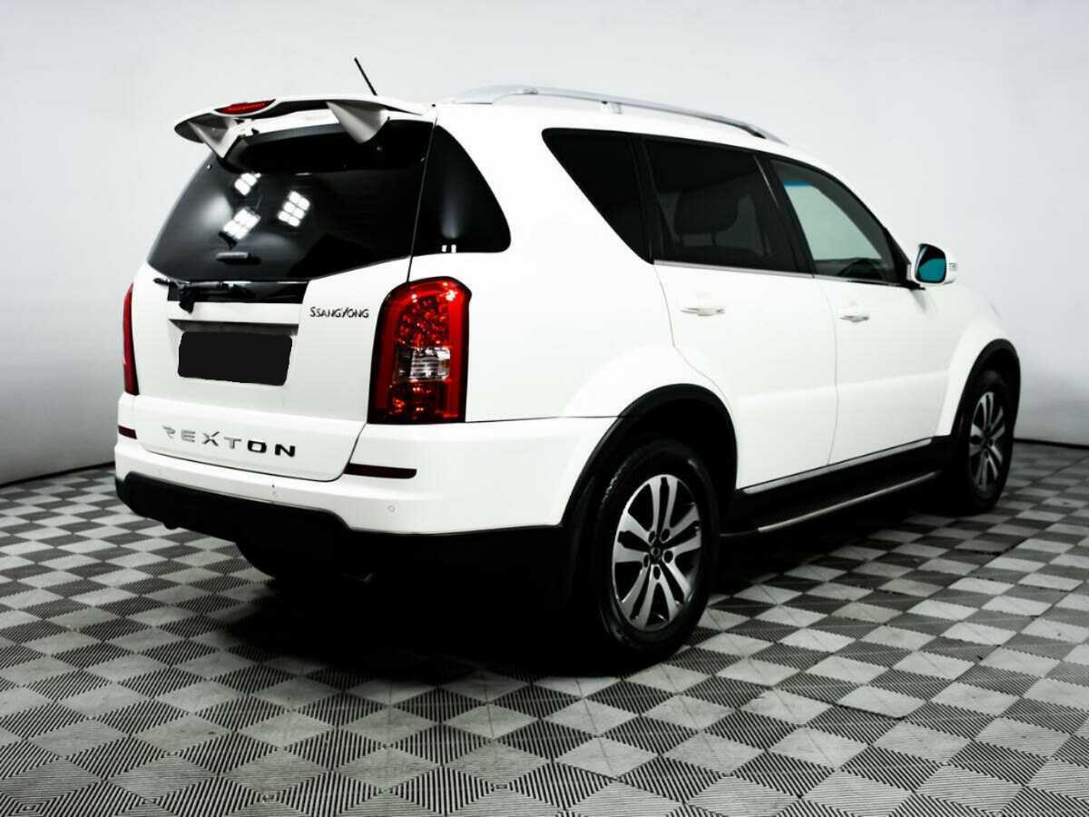 SsangYong Rexton с пробегом — 2013 год. Фото: #4