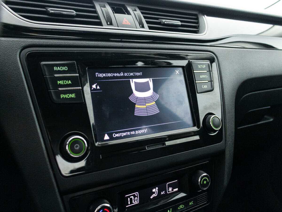 Skoda Rapid с пробегом — 2018 год. Фото: #13