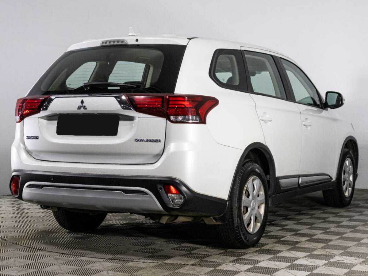 Mitsubishi Outlander с пробегом — 2020 год. Фото: #4