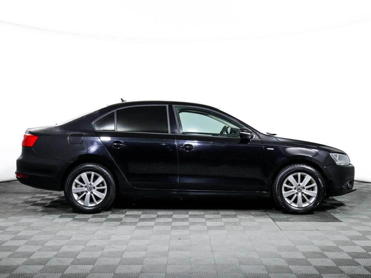 Volkswagen Jetta с пробегом — 2013 год. Фото: #3