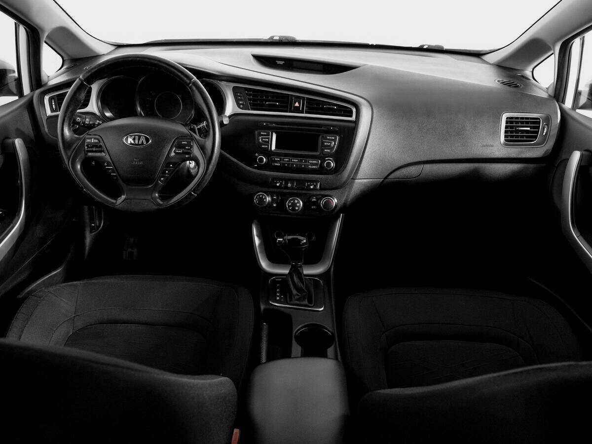Kia Ceed с пробегом — 2016 год. Фото: #11