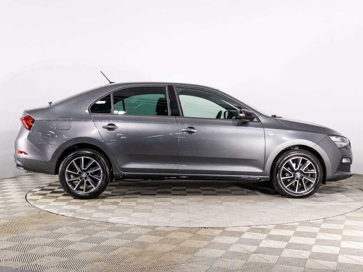 Skoda Rapid с пробегом — 2021 год. Фото: #3
