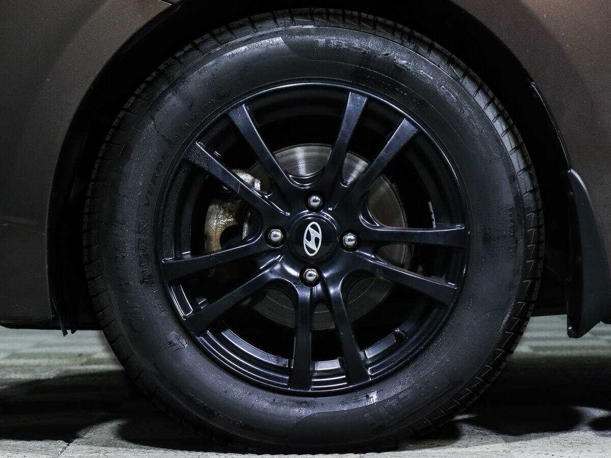 Hyundai Solaris с пробегом — 2014 год. Фото: #15