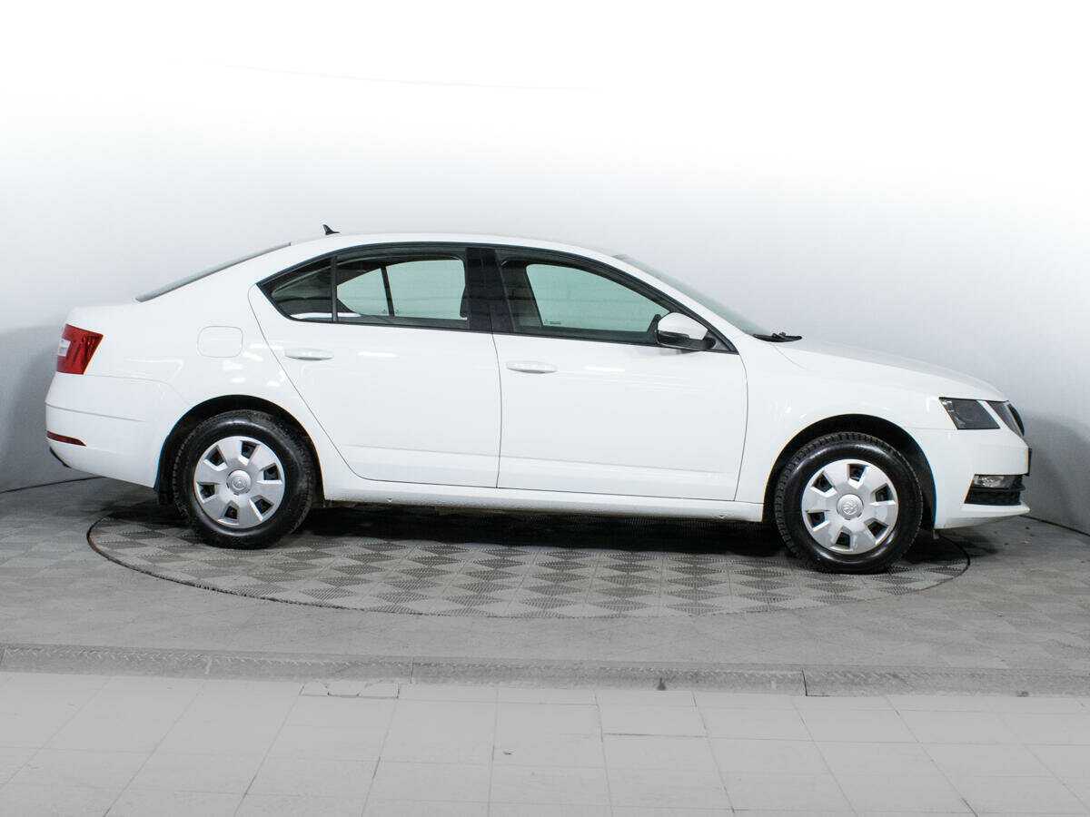 Skoda Octavia с пробегом — 2019 год. Фото: #3