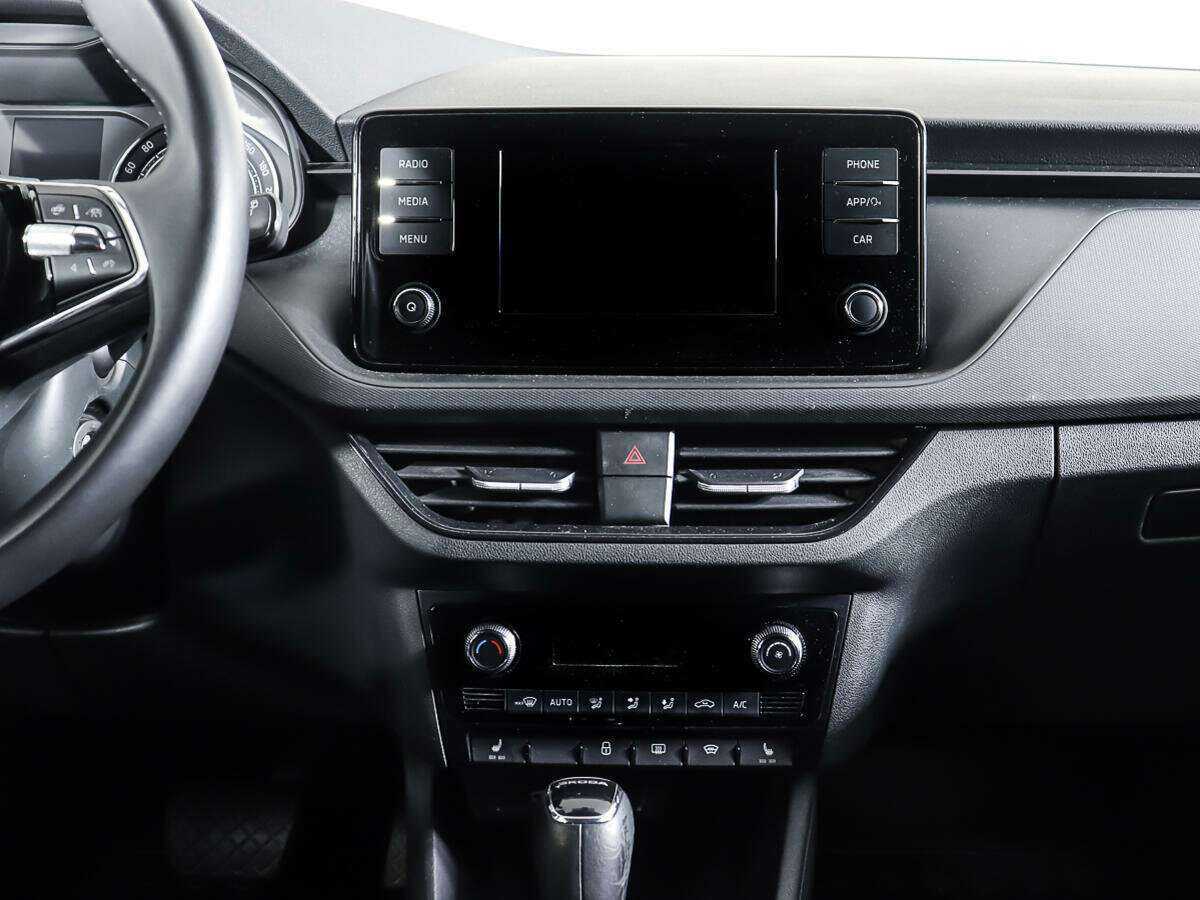 Skoda Rapid с пробегом — 2020 год. Фото: #11