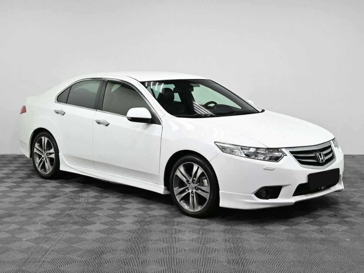 Honda Accord с пробегом — 2012 год. Фото: #2