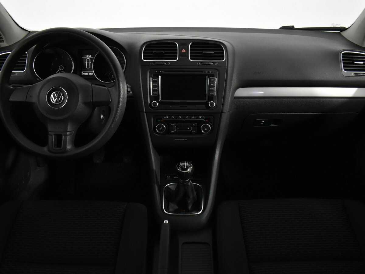 Volkswagen Golf с пробегом — 2012 год. Фото: #10