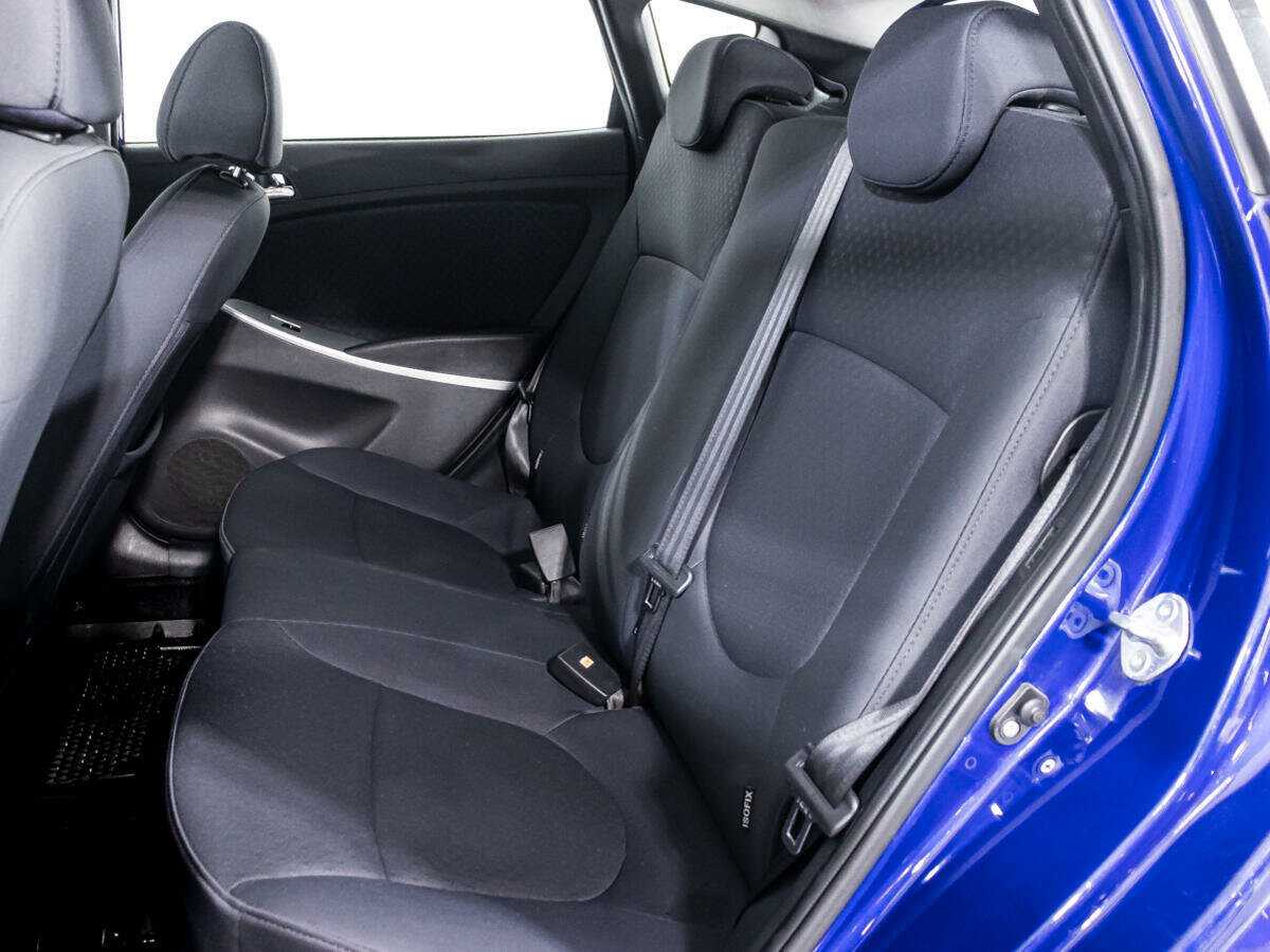 Hyundai Solaris с пробегом — 2013 год. Фото: #9