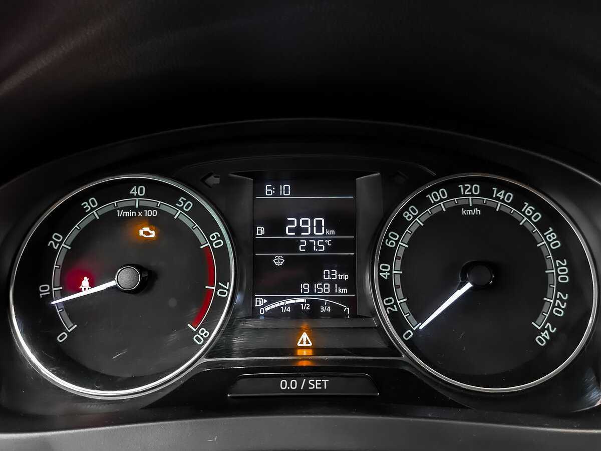 Skoda Rapid с пробегом — 2017 год. Фото: #15