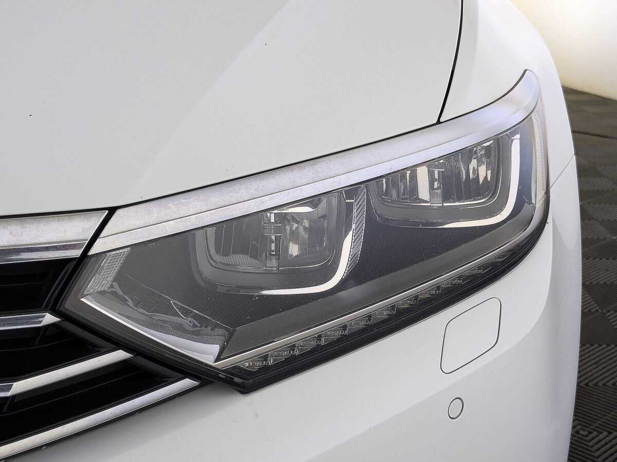 Volkswagen Passat с пробегом — 2019 год. Фото: #10