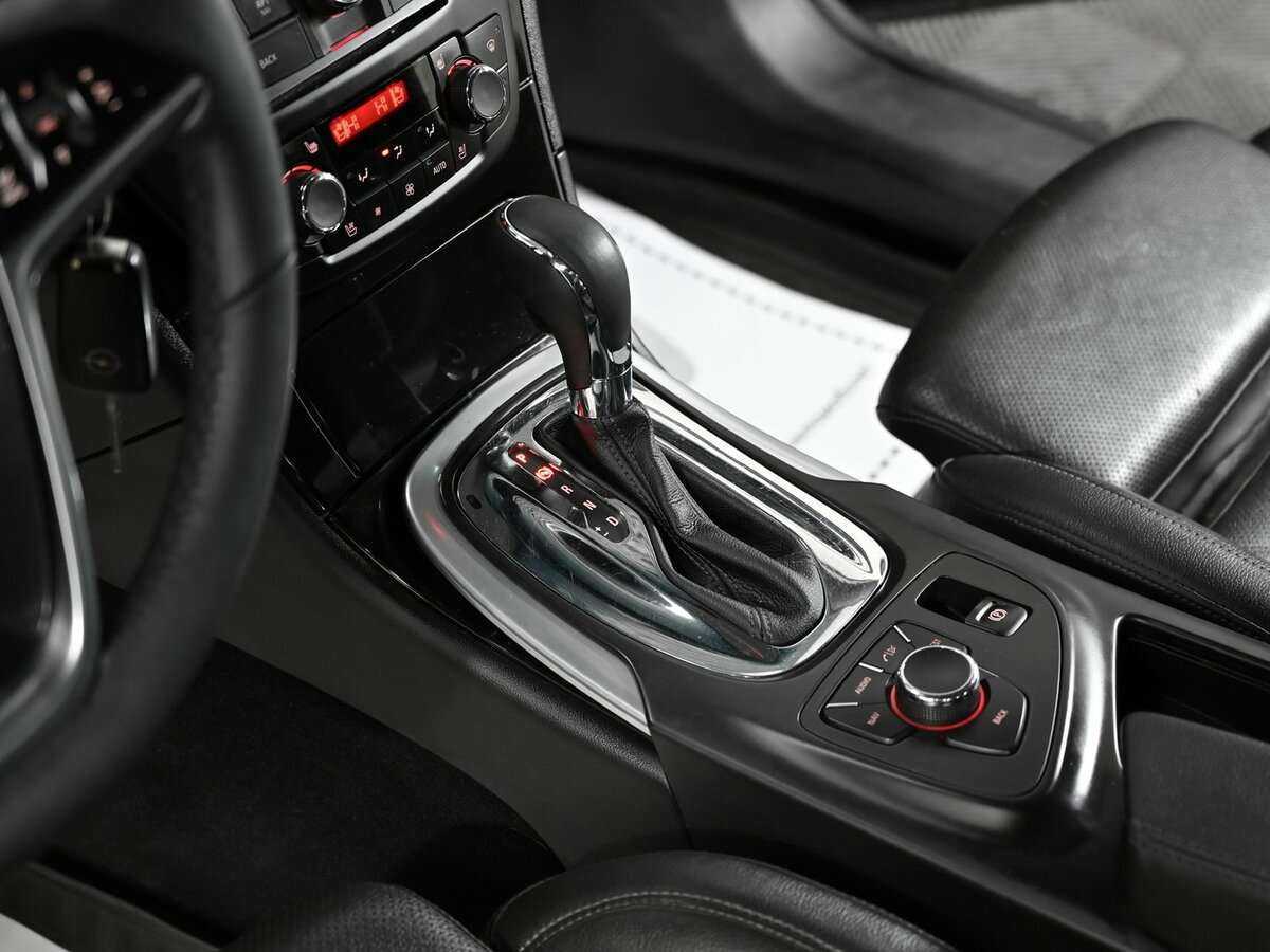 Opel Insignia с пробегом — 2013 год. Фото: #8