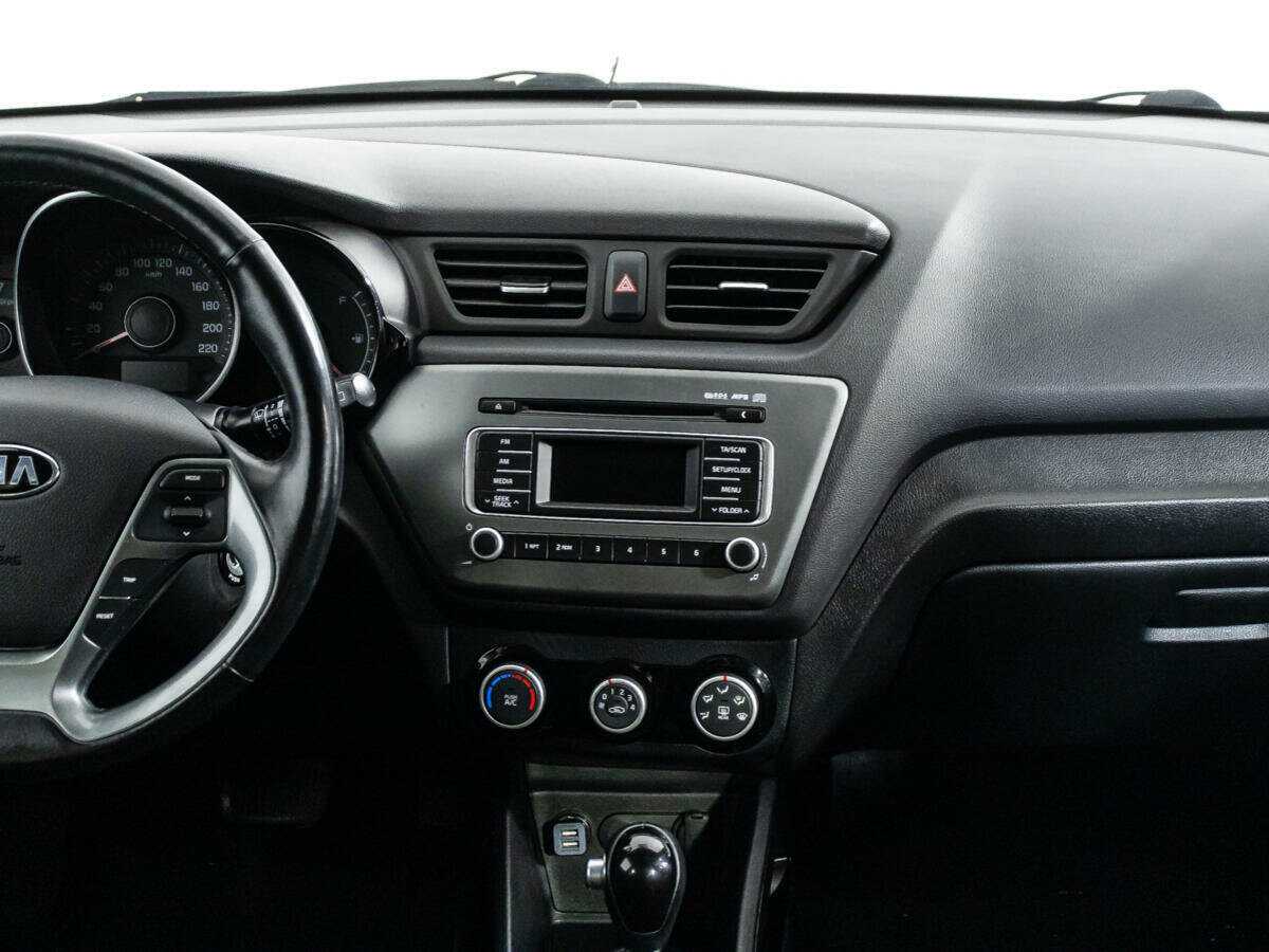 Kia Rio с пробегом — 2017 год. Фото: #13