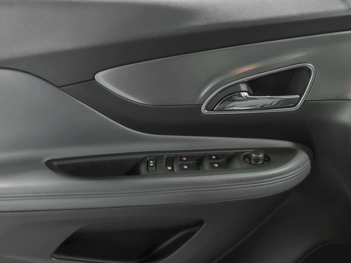 Opel Mokka с пробегом — 2013 год. Фото: #12