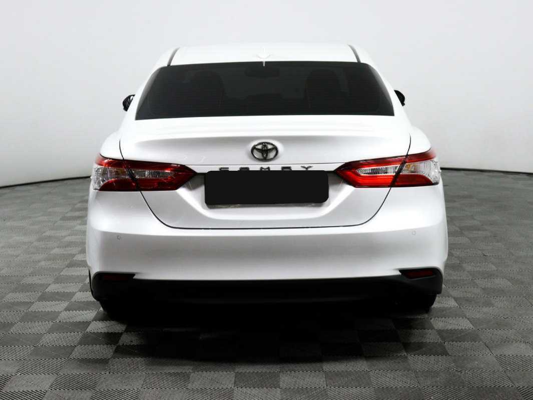 Toyota Camry с пробегом — 2019 год. Фото: #5