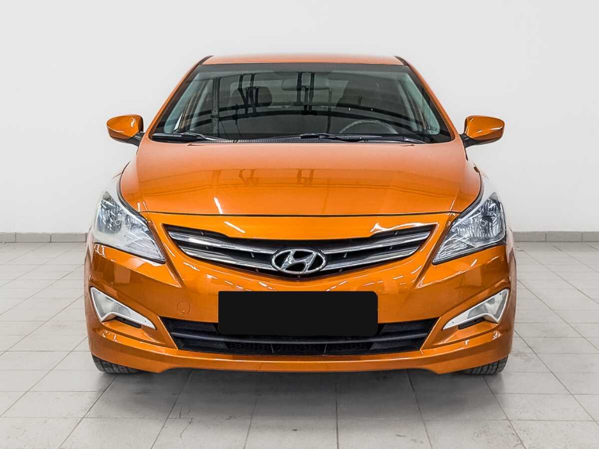 Hyundai Solaris с пробегом — 2015 год. Фото: #1