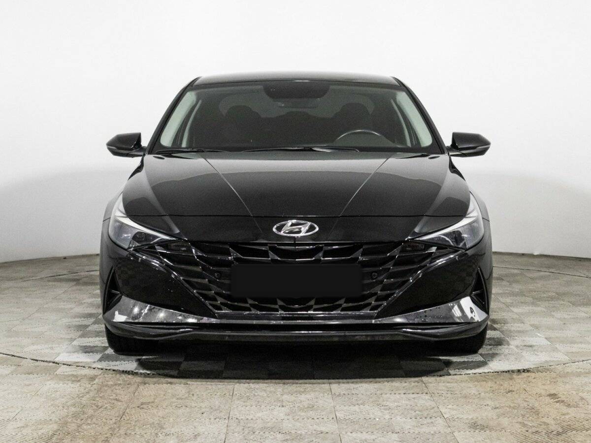 Hyundai Elantra с пробегом — 2021 год. Фото: #1