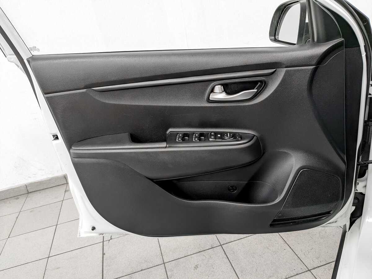 Kia Rio с пробегом — 2019 год. Фото: #18