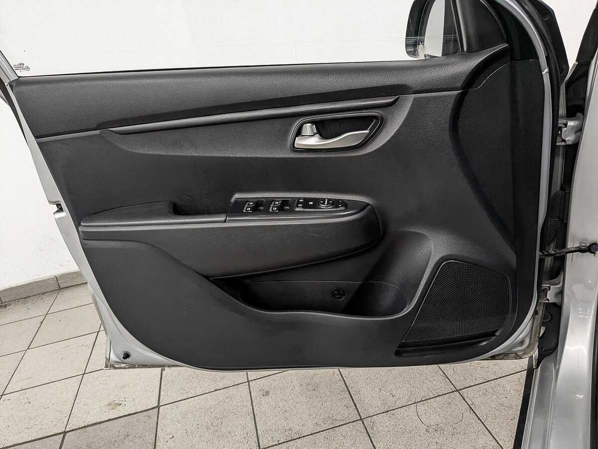 Kia Rio с пробегом — 2020 год. Фото: #16
