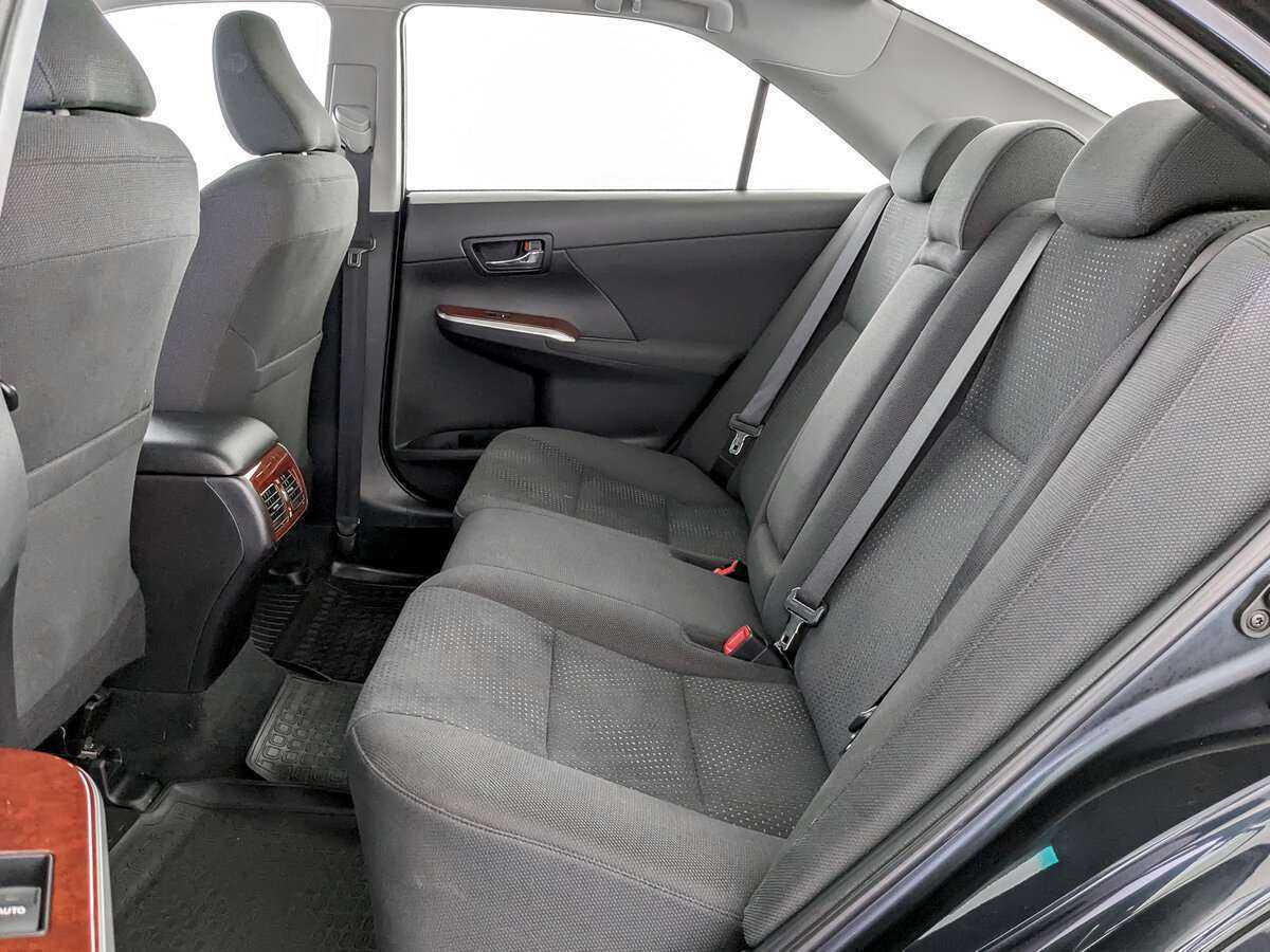 Toyota Camry с пробегом — 2013 год. Фото: #9