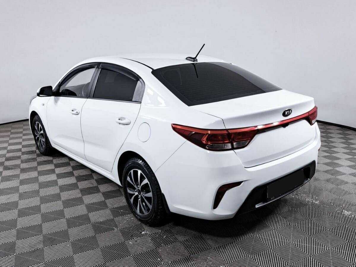 Kia Rio с пробегом — 2017 год. Фото: #6