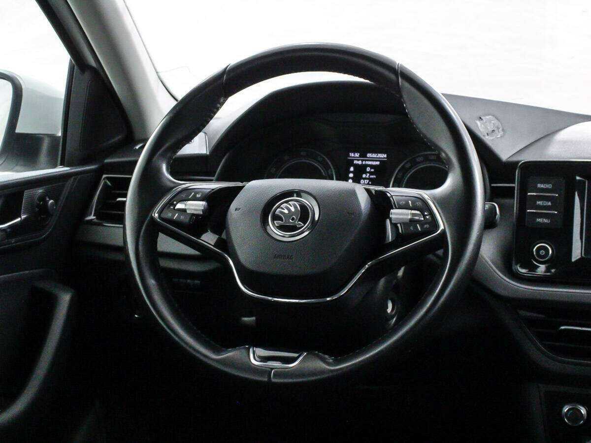 Skoda Rapid с пробегом — 2020 год. Фото: #18