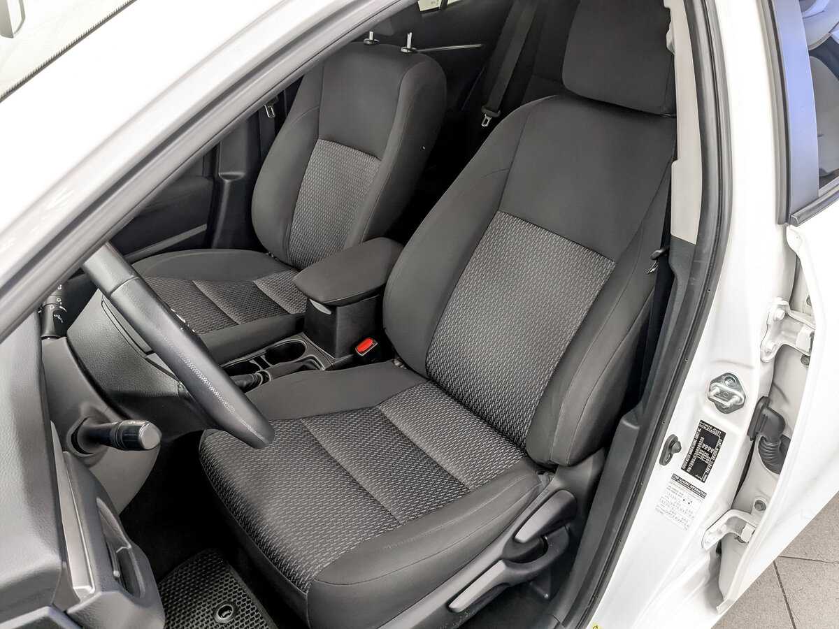 Toyota Corolla с пробегом — 2014 год. Фото: #19