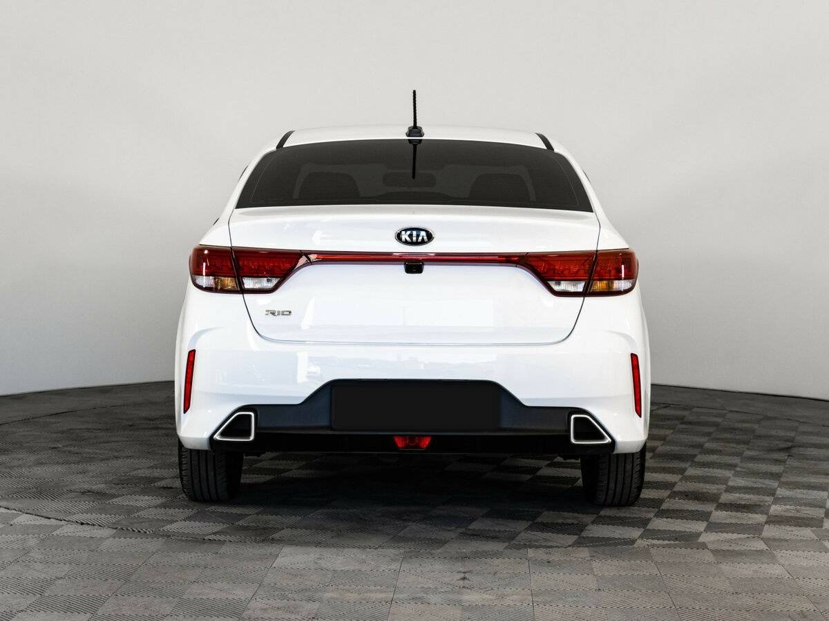 Kia Rio с пробегом — 2021 год. Фото: #6