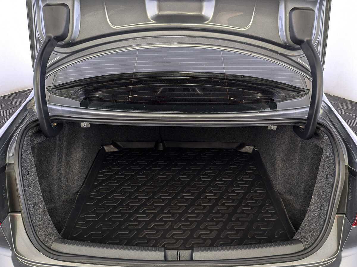 Volkswagen Jetta с пробегом — 2016 год. Фото: #9