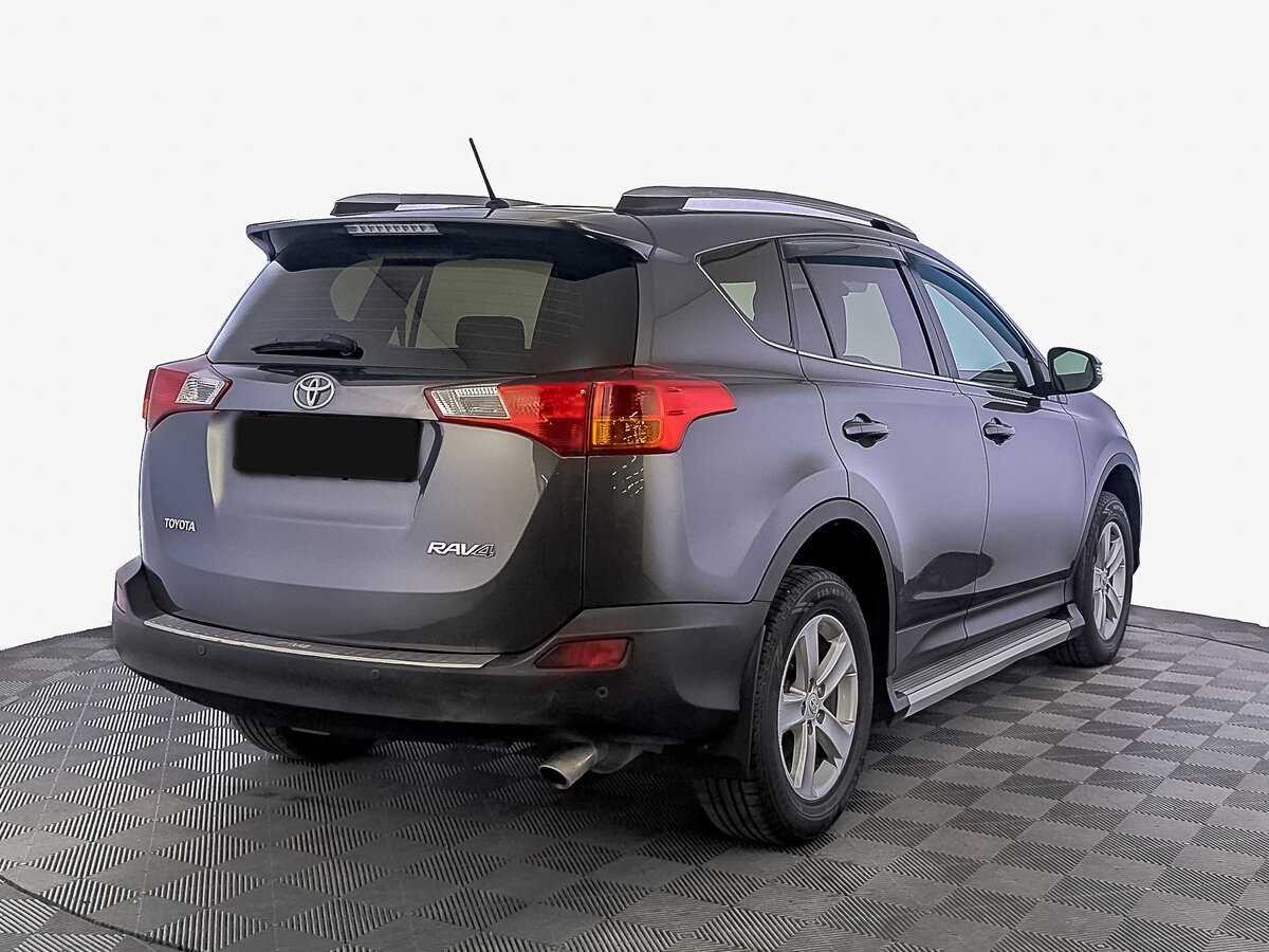 Toyota RAV4 с пробегом — 2014 год. Фото: #4