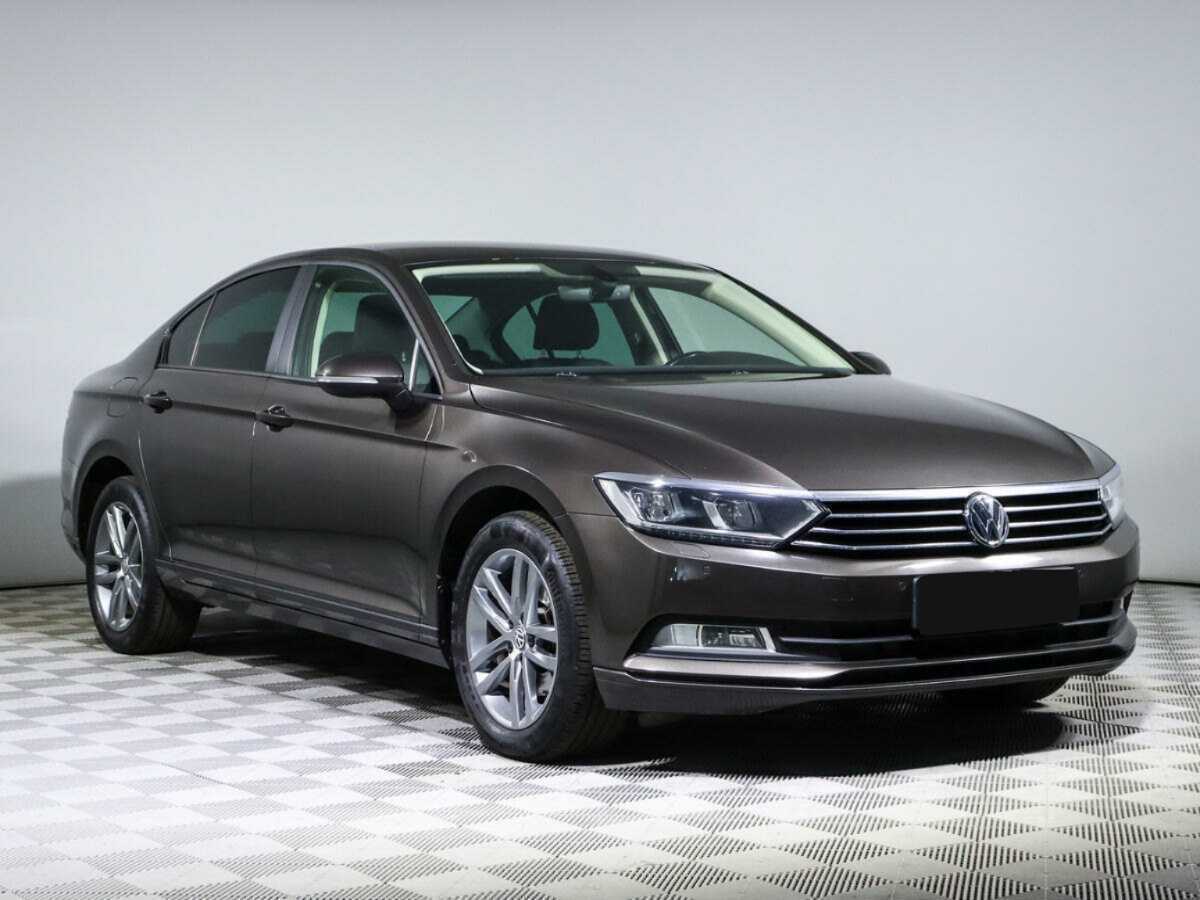 Volkswagen Passat с пробегом — 2016 год. Фото: #2