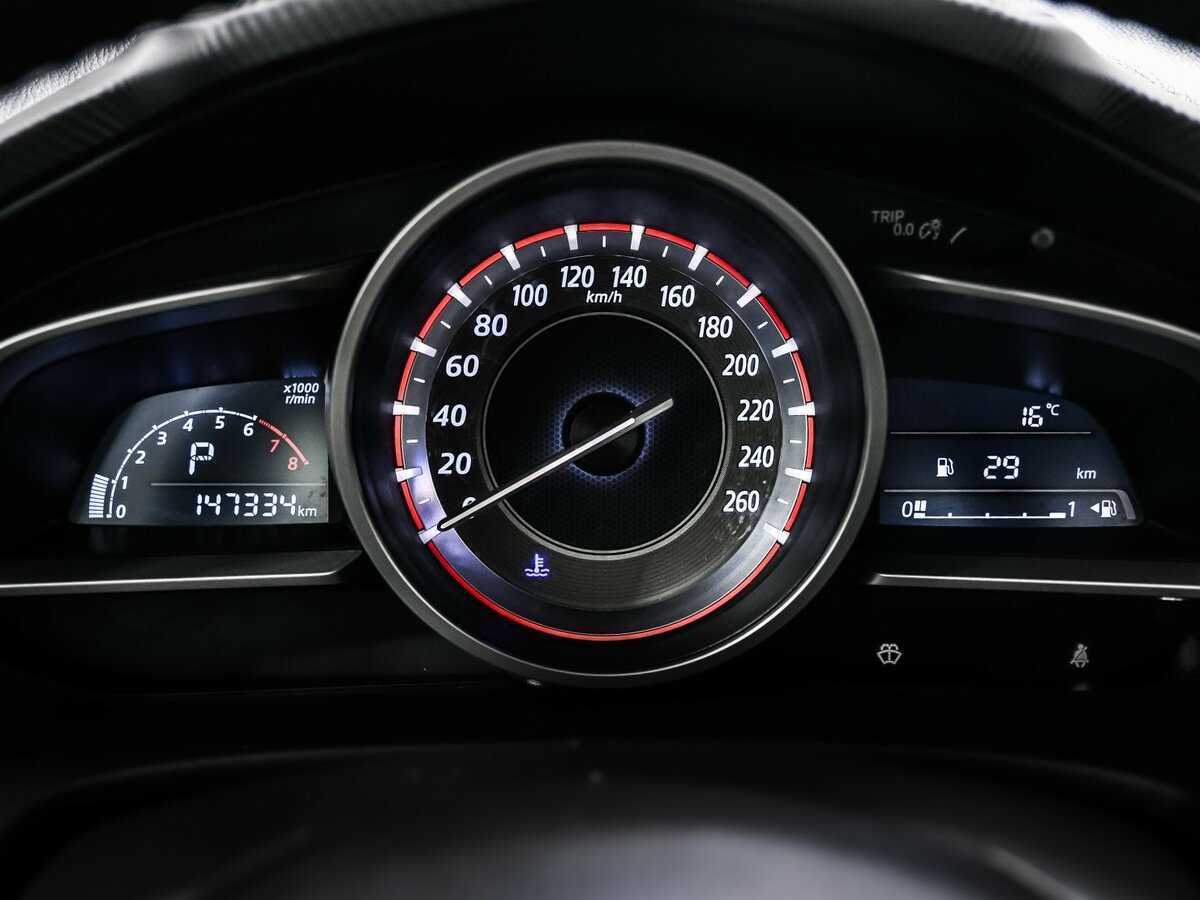 Mazda 3 с пробегом — 2013 год. Фото: #9