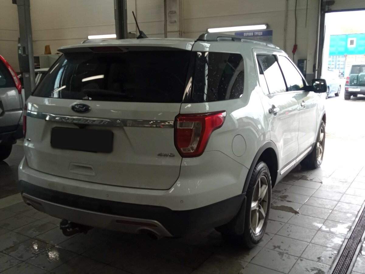 Ford Explorer с пробегом — 2017 год. Фото: #2