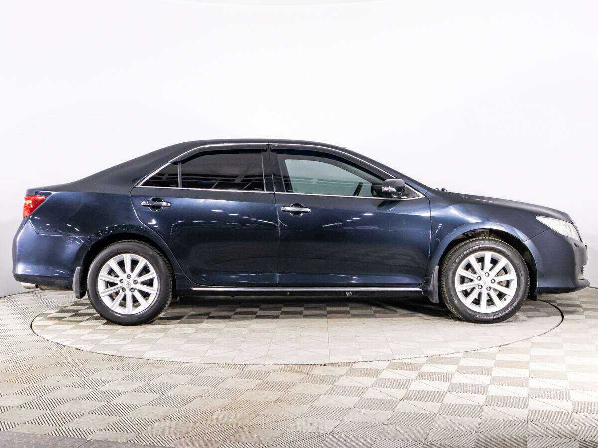 Toyota Camry с пробегом — 2013 год. Фото: #3