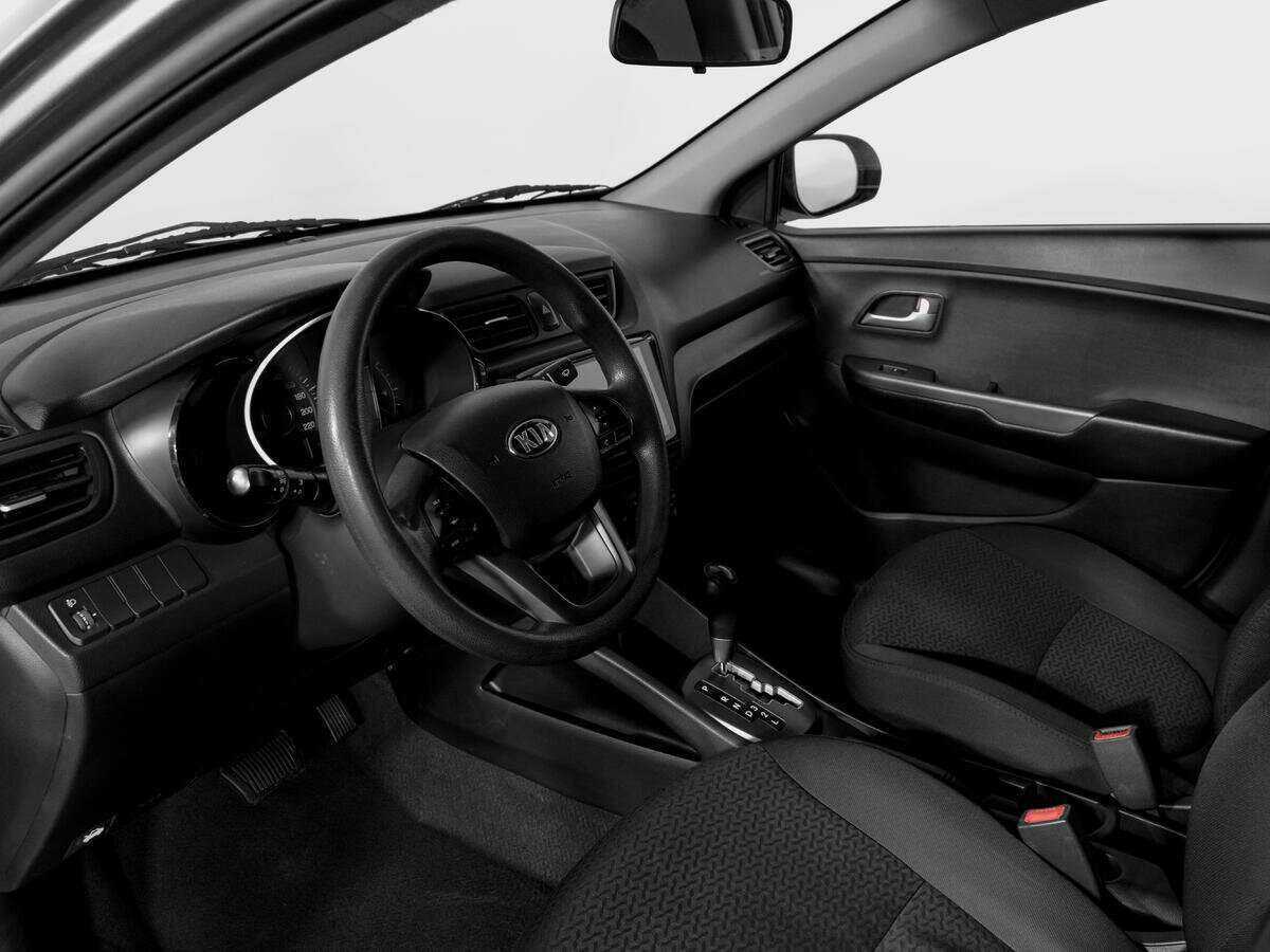 Kia Rio с пробегом — 2013 год. Фото: #14