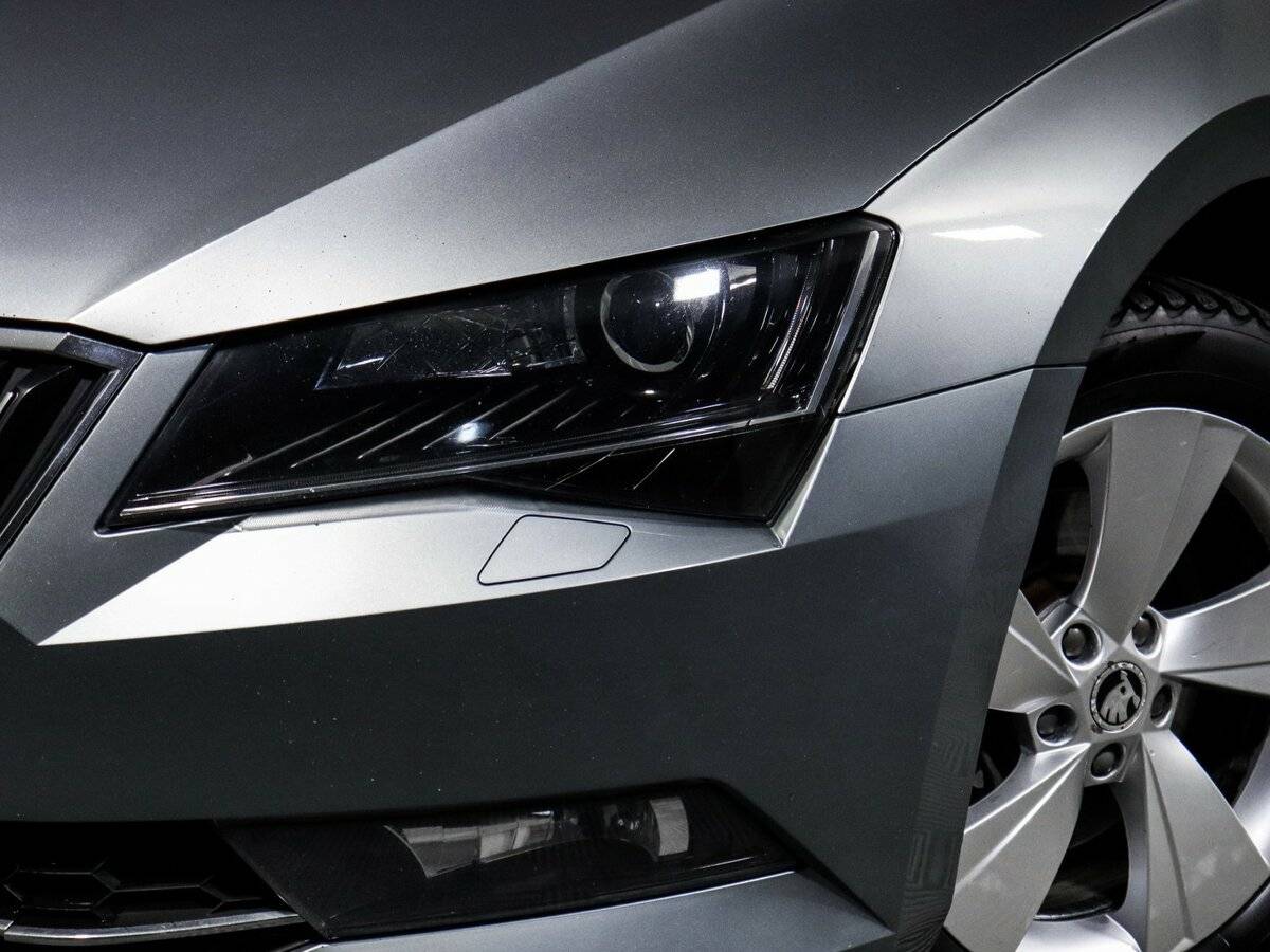 Skoda Superb с пробегом — 2017 год. Фото: #12
