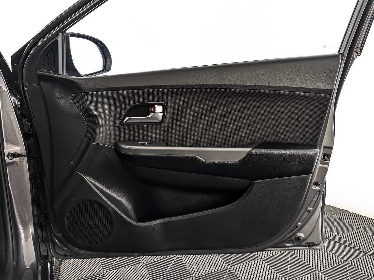 Kia Rio с пробегом — 2016 год. Фото: #22