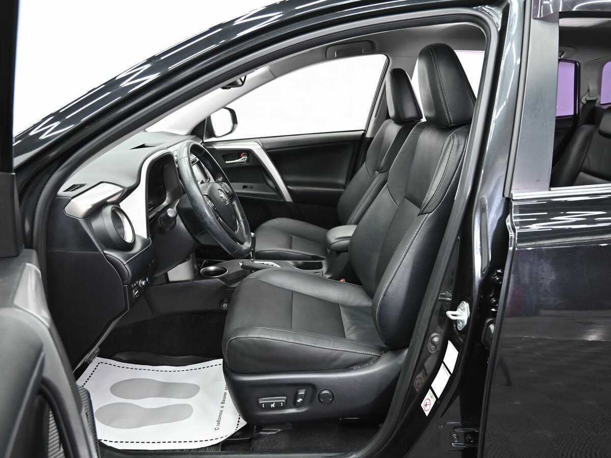 Toyota RAV4 с пробегом — 2013 год. Фото: #7