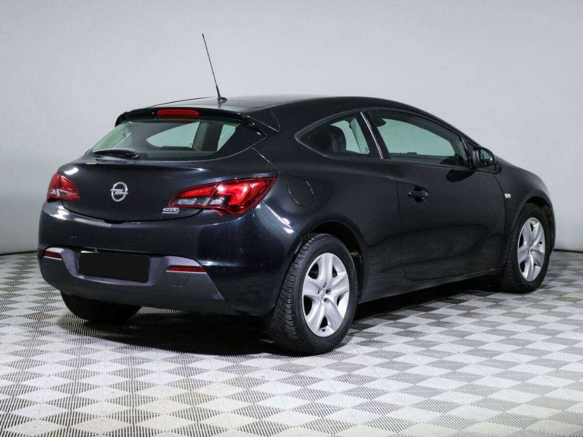 Opel Astra с пробегом — 2014 год. Фото: #4