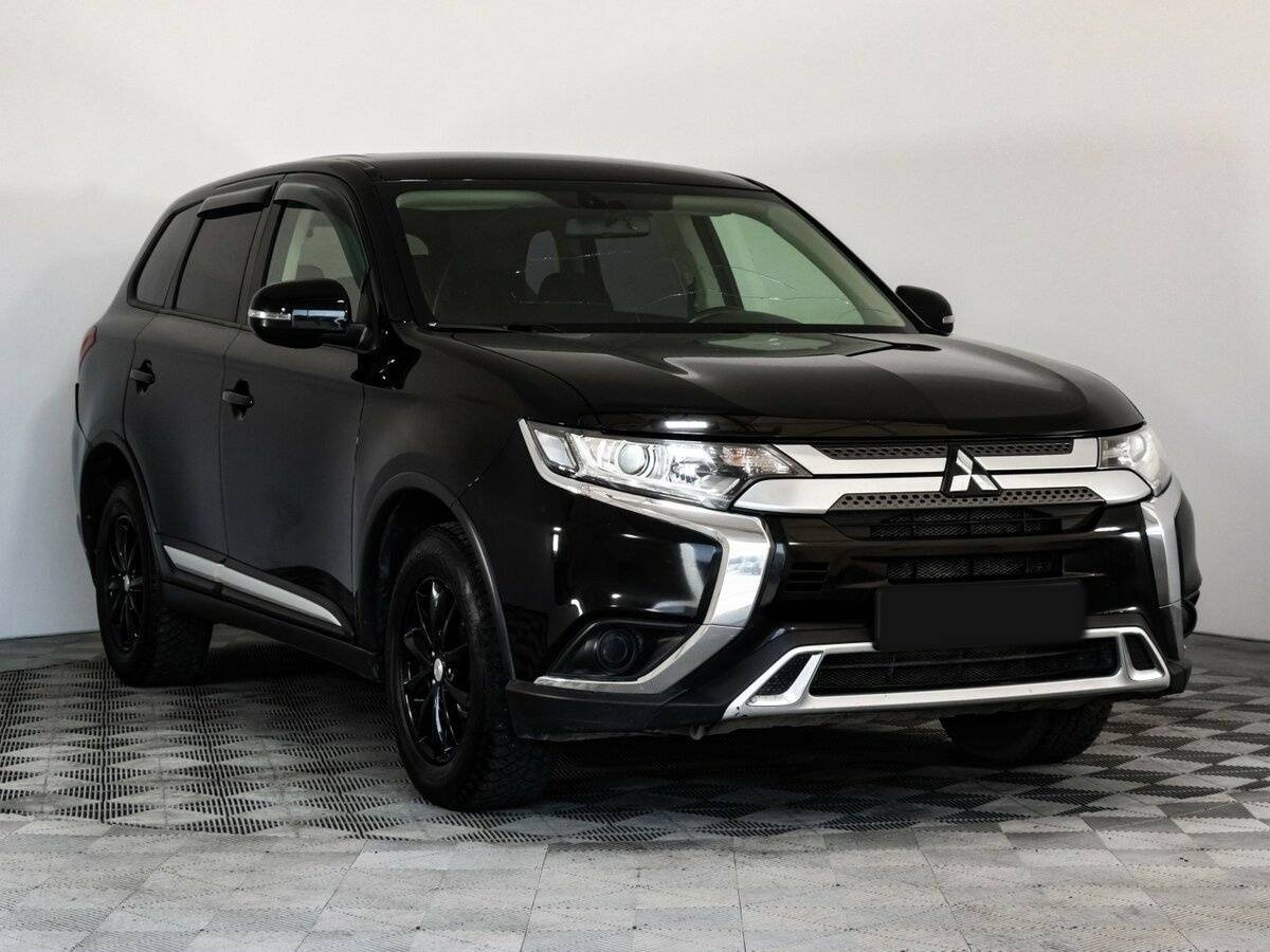 Mitsubishi Outlander с пробегом — 2020 год. Фото: #2
