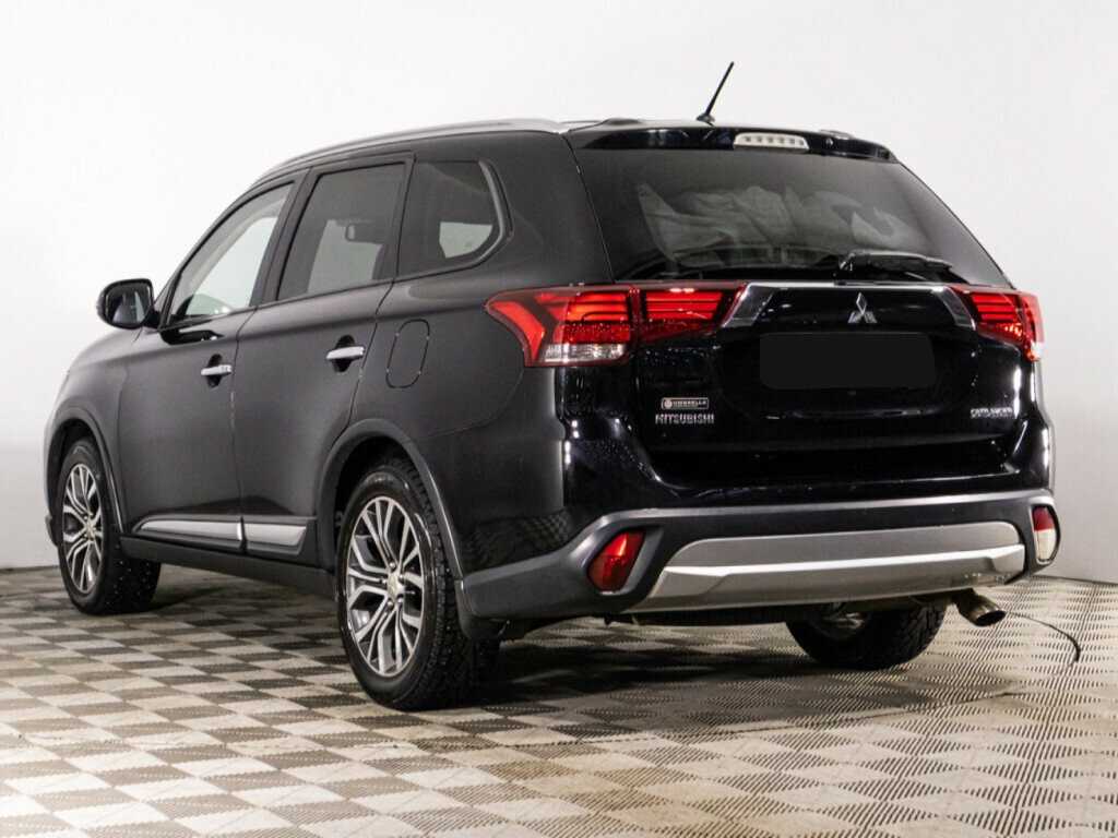 Mitsubishi Outlander с пробегом — 2016 год. Фото: #6