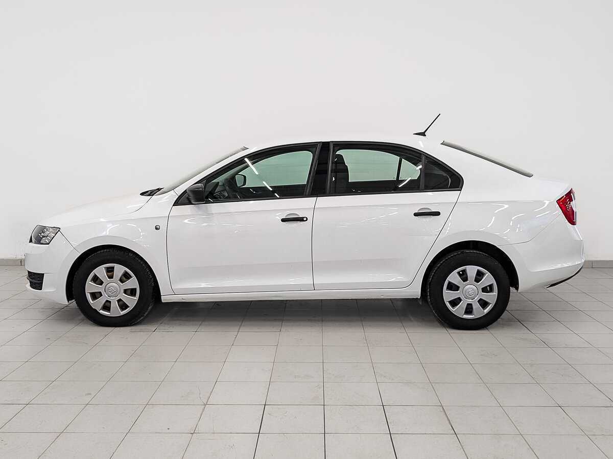 Skoda Rapid с пробегом — 2017 год. Фото: #7