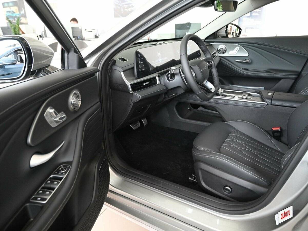 Chery Arrizo 8 с пробегом — 2024 год. Фото: #3