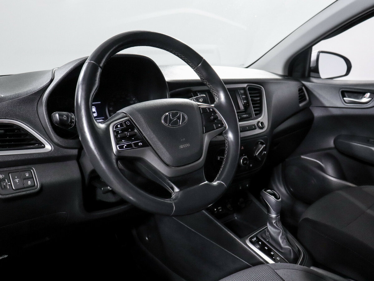 Hyundai Solaris с пробегом — 2018 год. Фото: #10