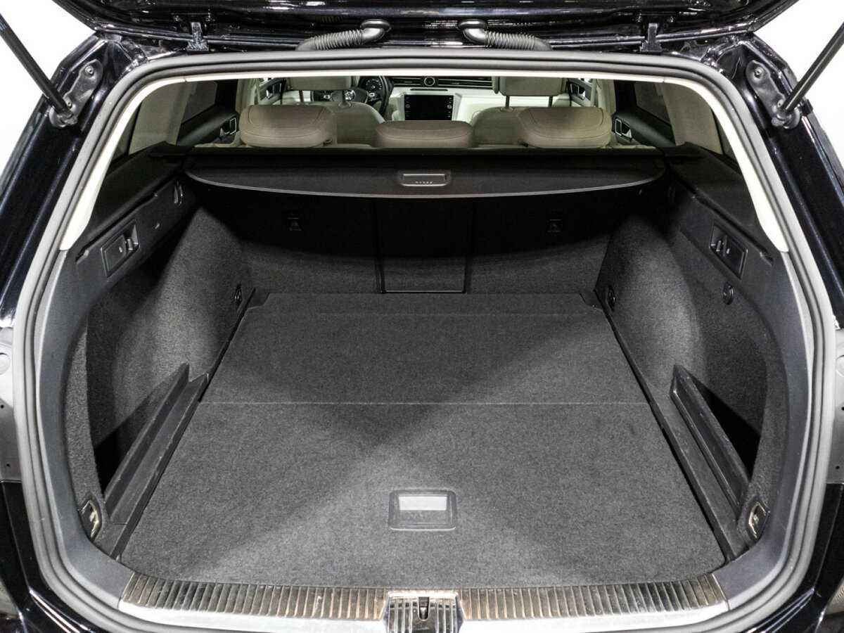 Volkswagen Passat с пробегом — 2018 год. Фото: #14