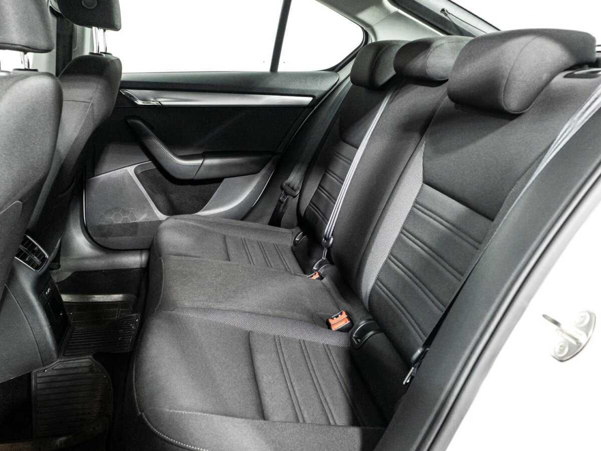 Skoda Octavia с пробегом — 2020 год. Фото: #9