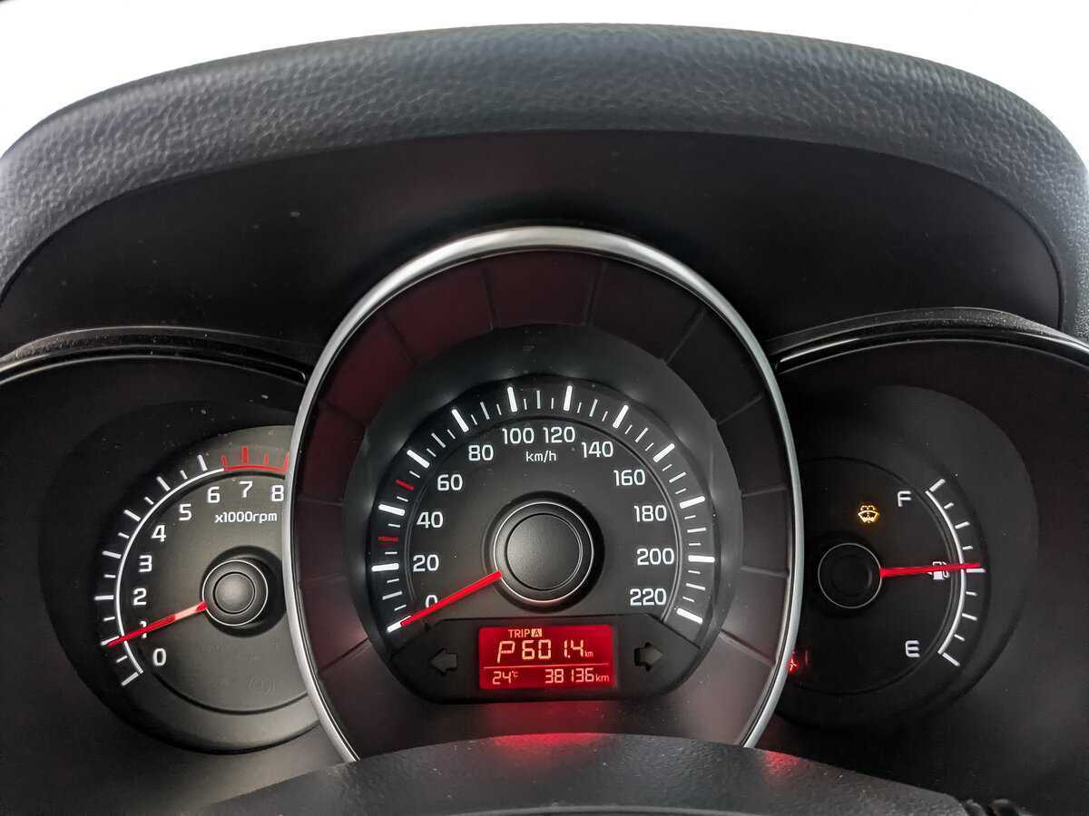 Kia Rio с пробегом — 2016 год. Фото: #11